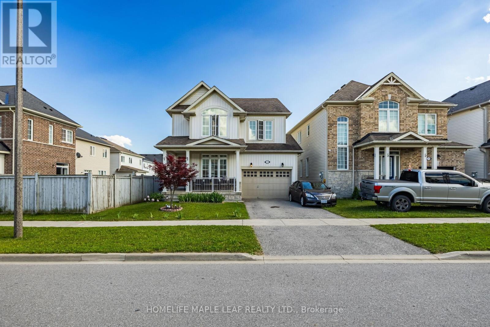 721 COOK CRESCENT