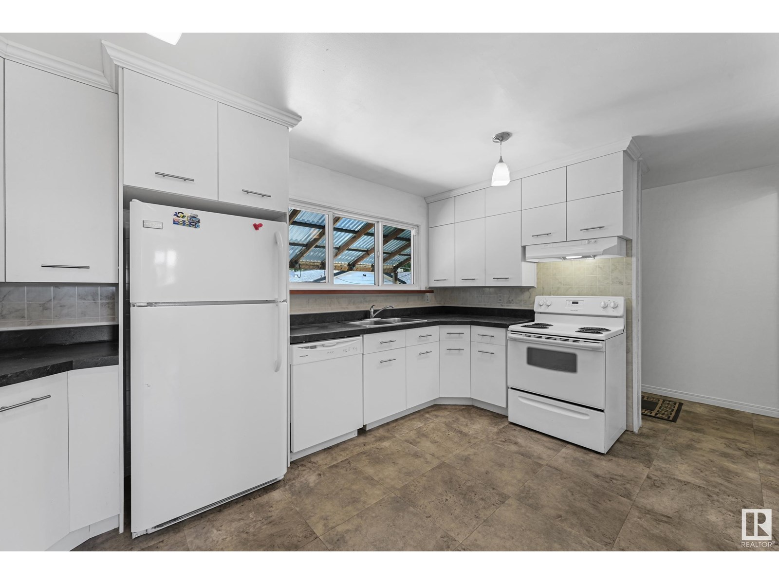 13317 85 ST NW