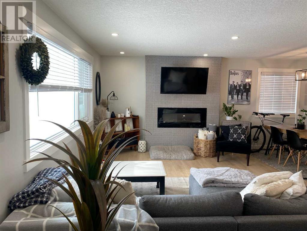2 Harmon Place SW