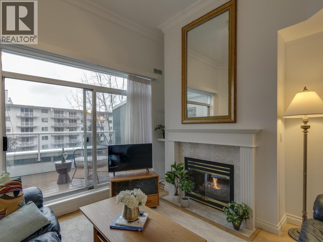 414 128 W 8TH STREET