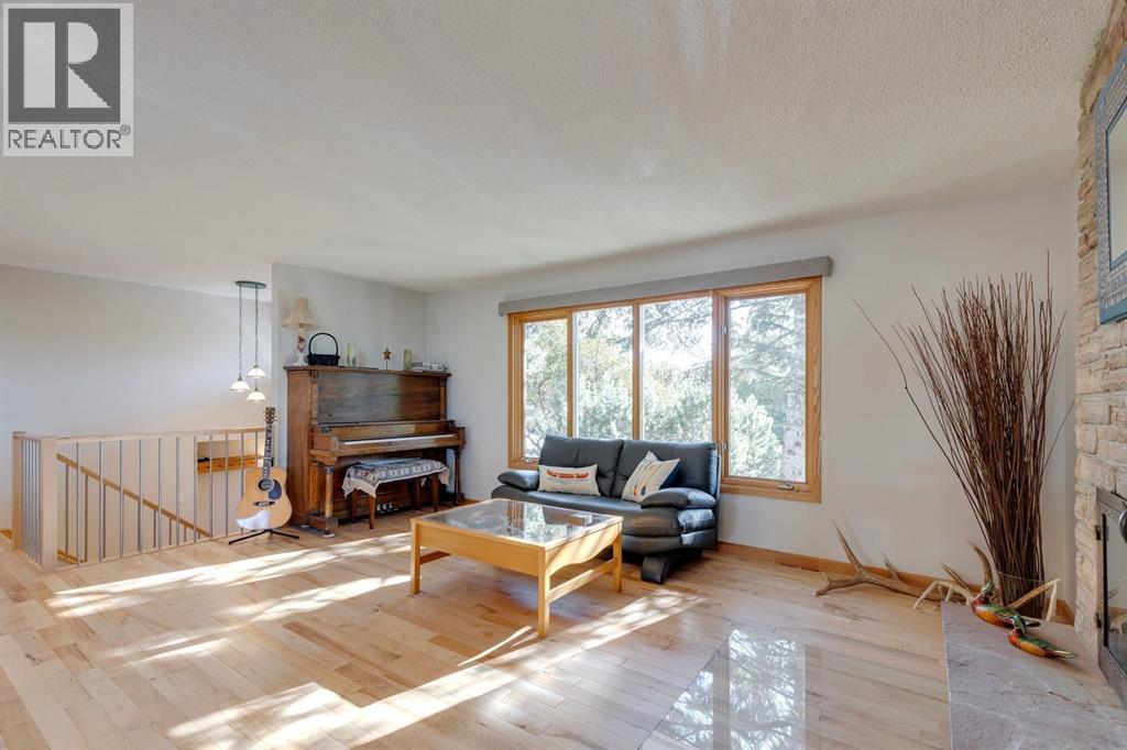 2712 Crawford Road NW