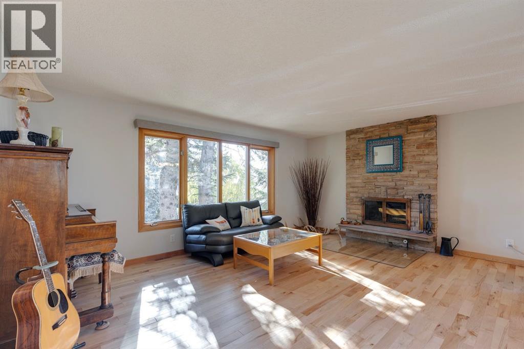 2712 Crawford Road NW