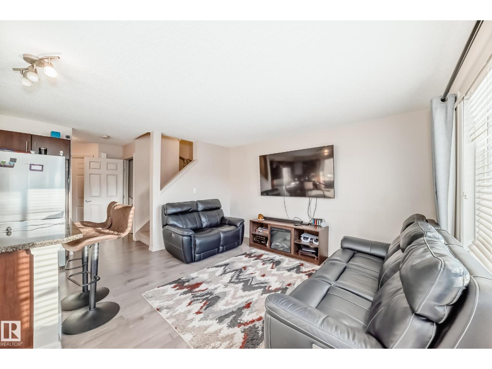 1285 CUNNINGHAM DR SW