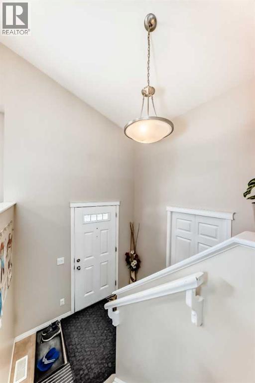398 MARTINDALE Drive NE