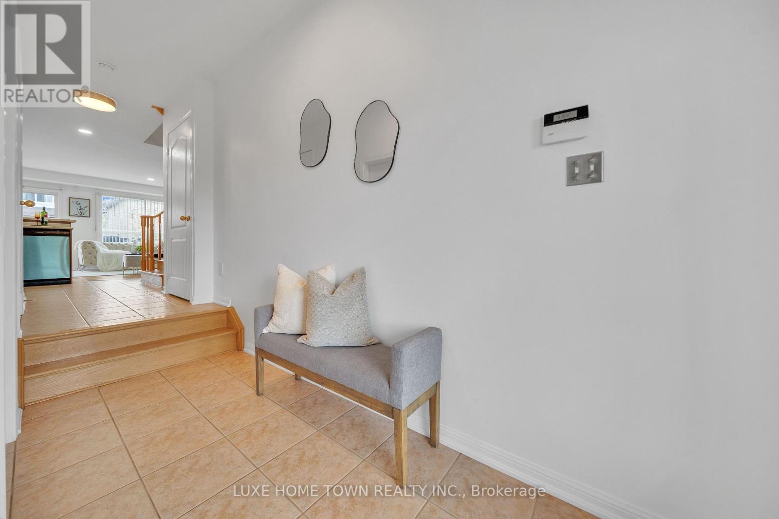 615 WILLMOTT CRESCENT