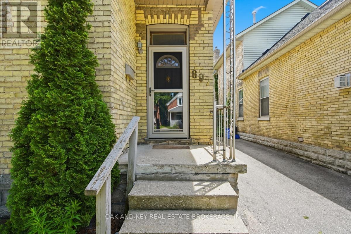 897 ELIAS STREET