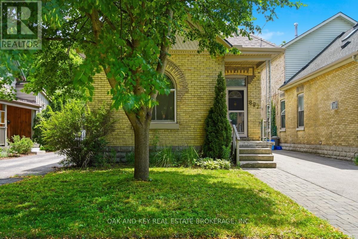 897 ELIAS STREET
