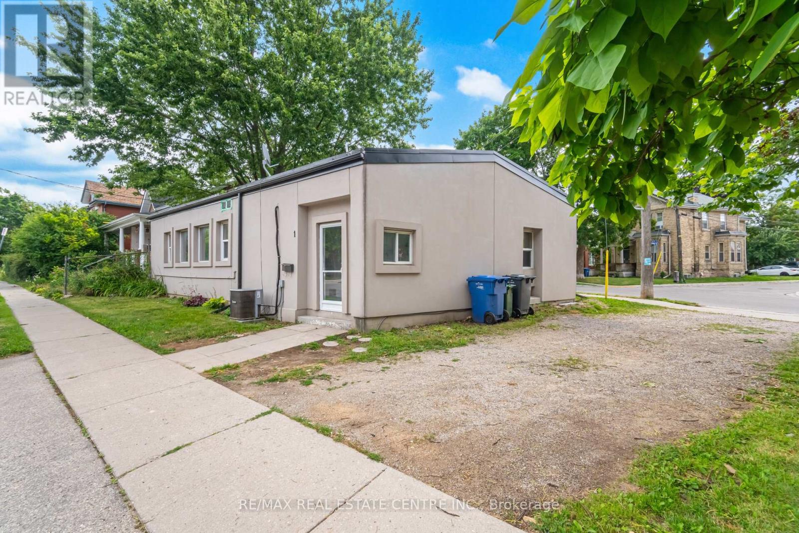 1 ONTARIO STREET