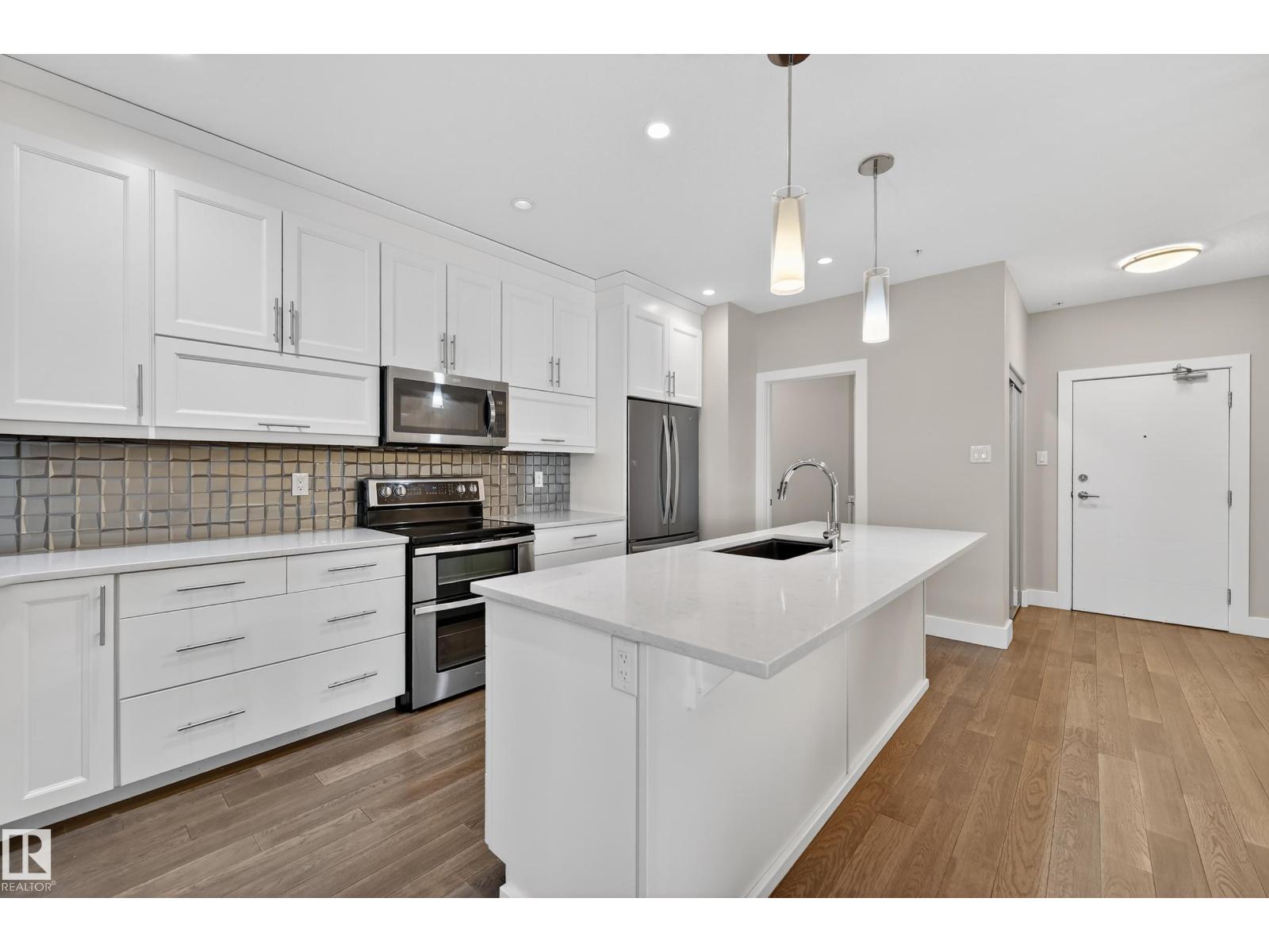 #129 11074 ELLERSLIE RD SW