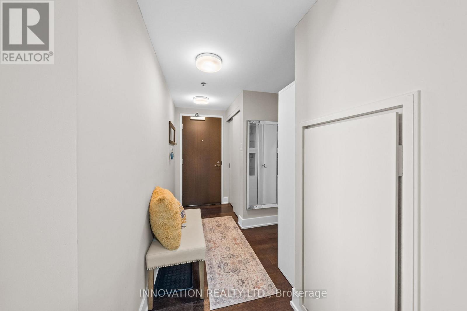 807 - 88 RICHMOND ROAD