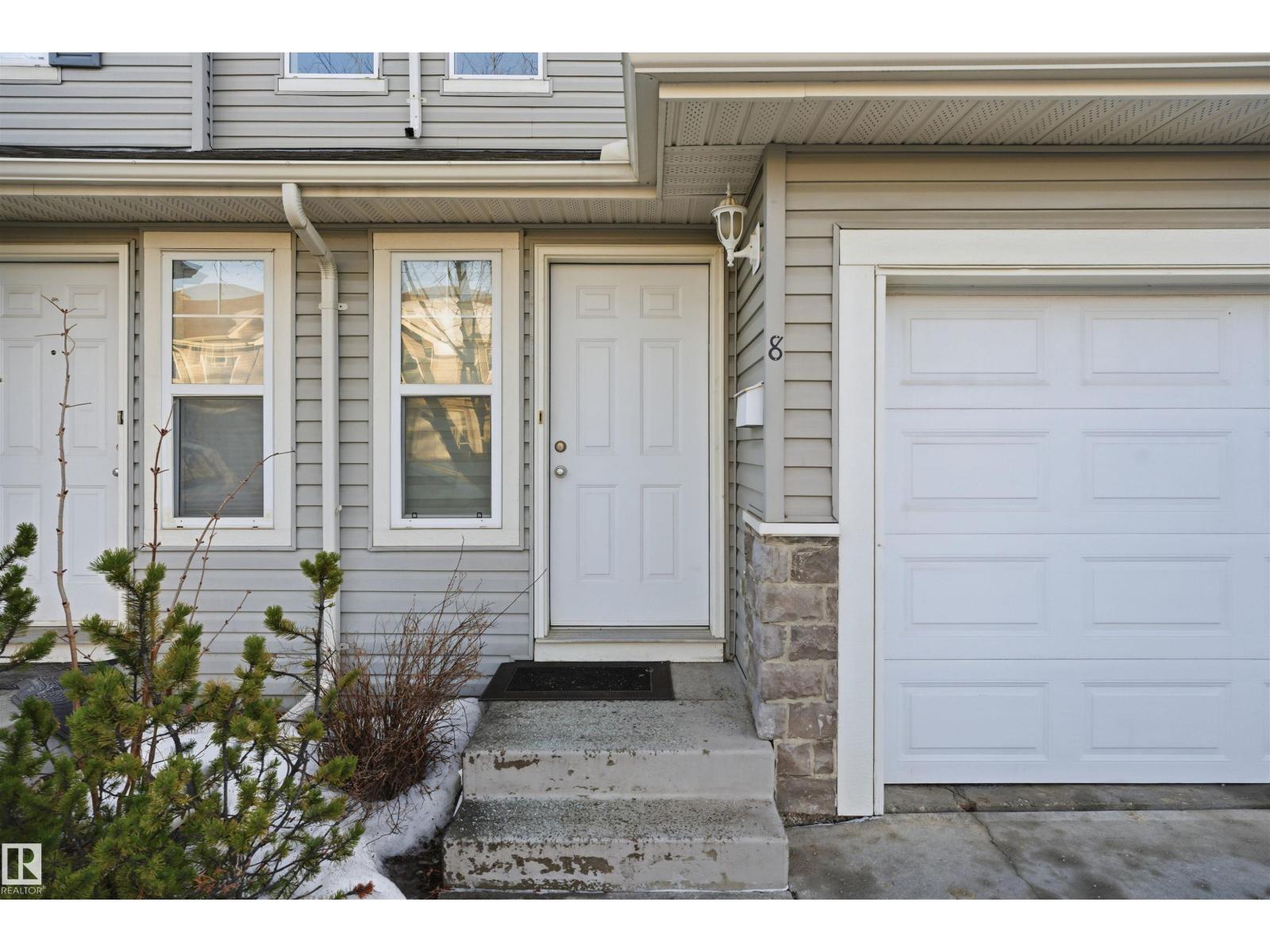 #8 230 EDWARDS DR SW