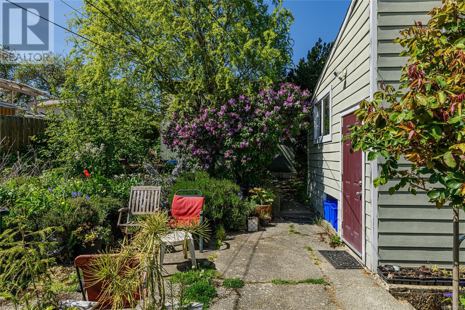 3258 Irma St