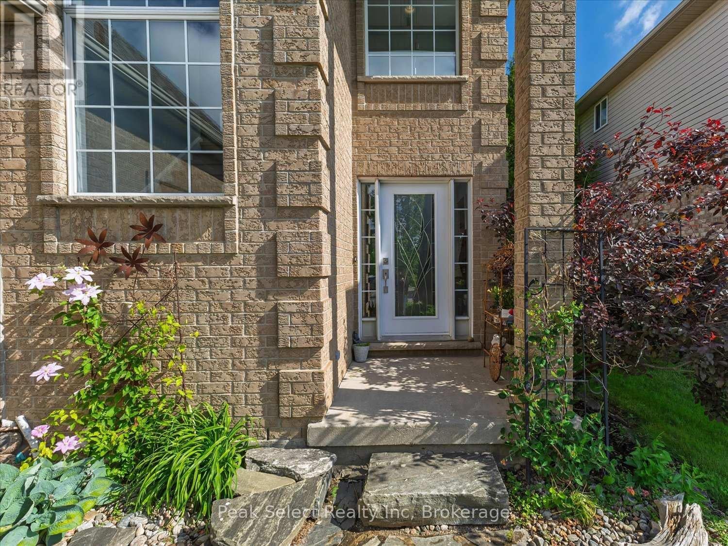 180 RIDGEWOOD CRESCENT