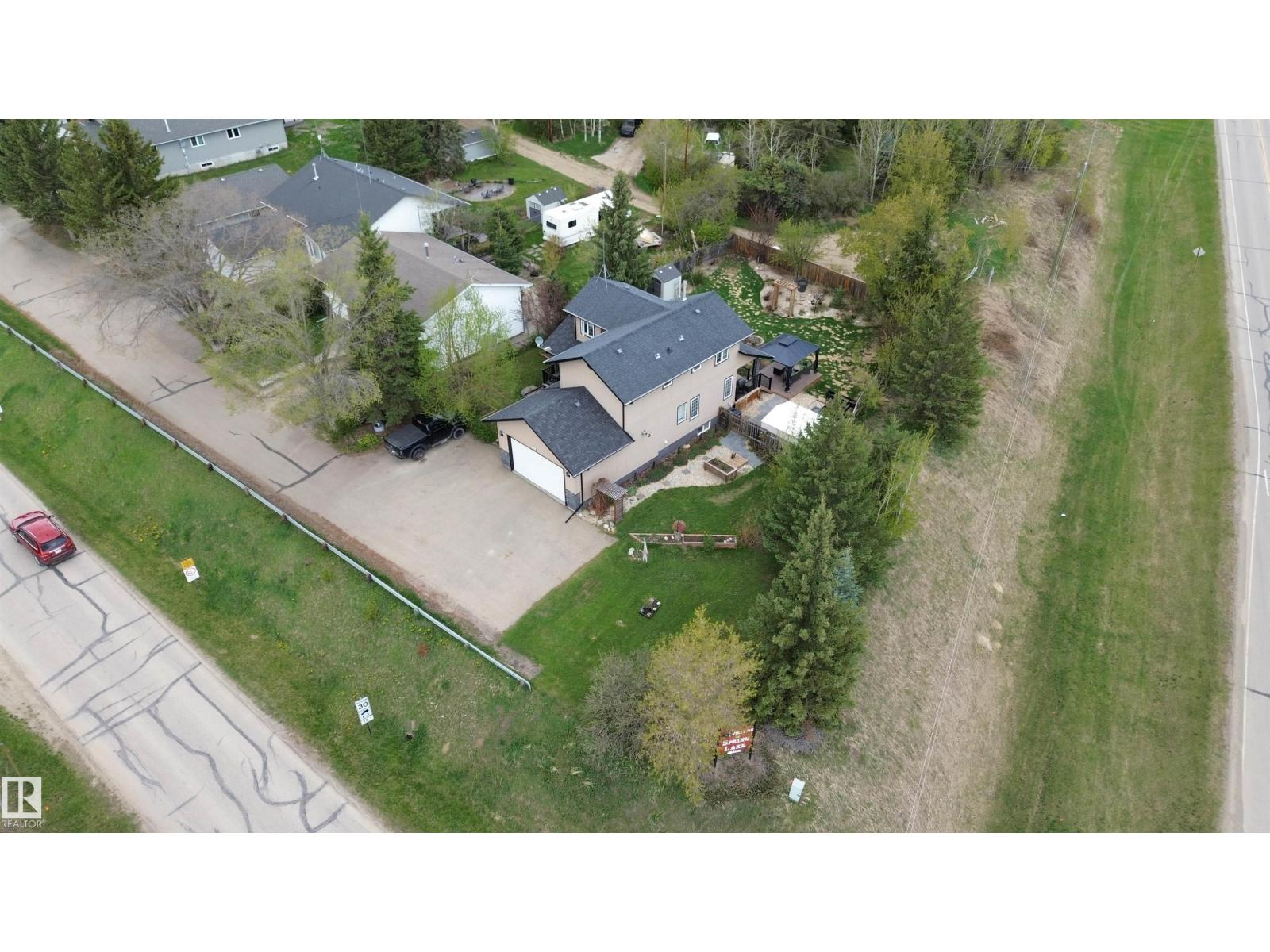 501 LAKESIDE DR