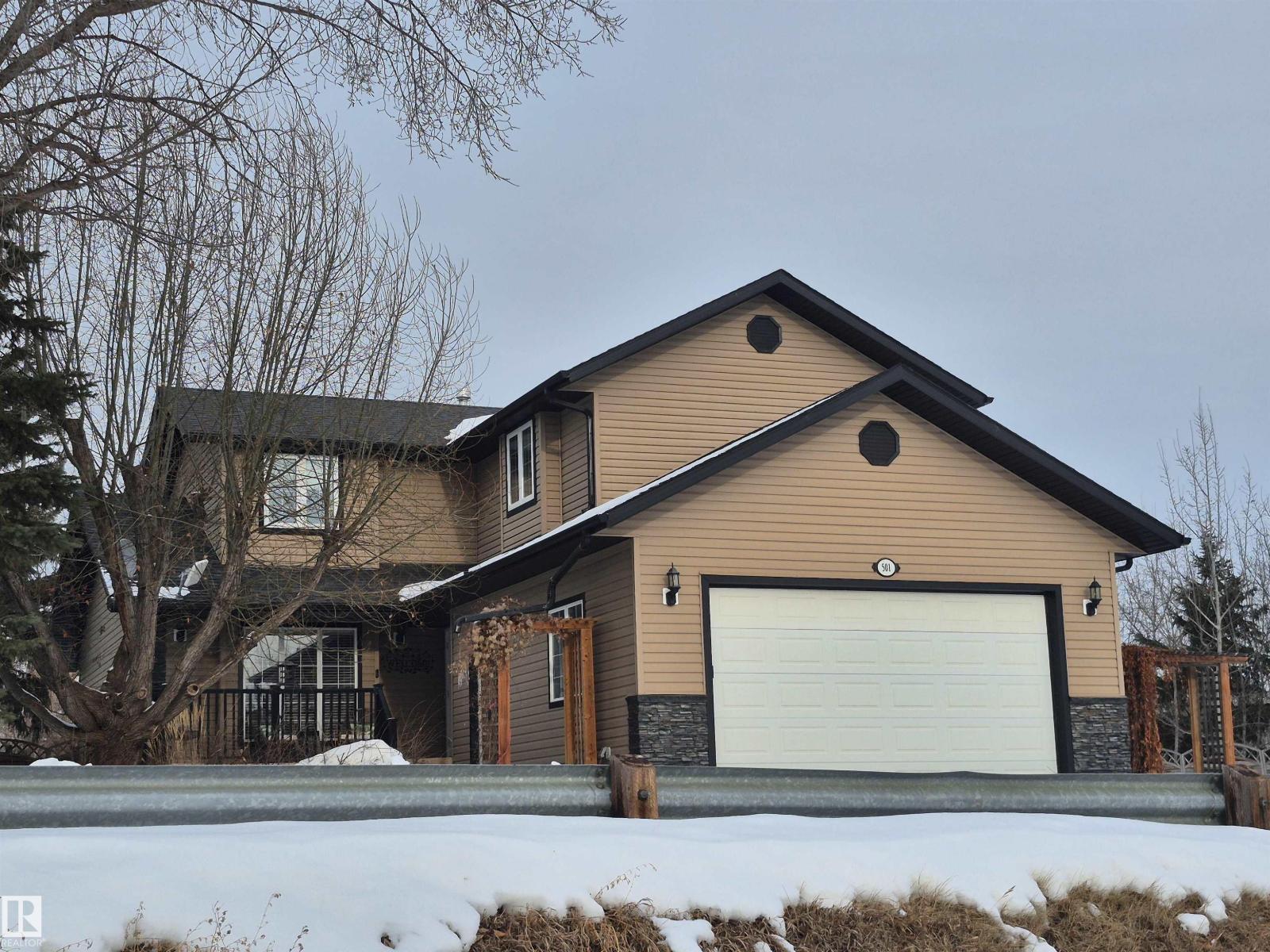 501 LAKESIDE DR