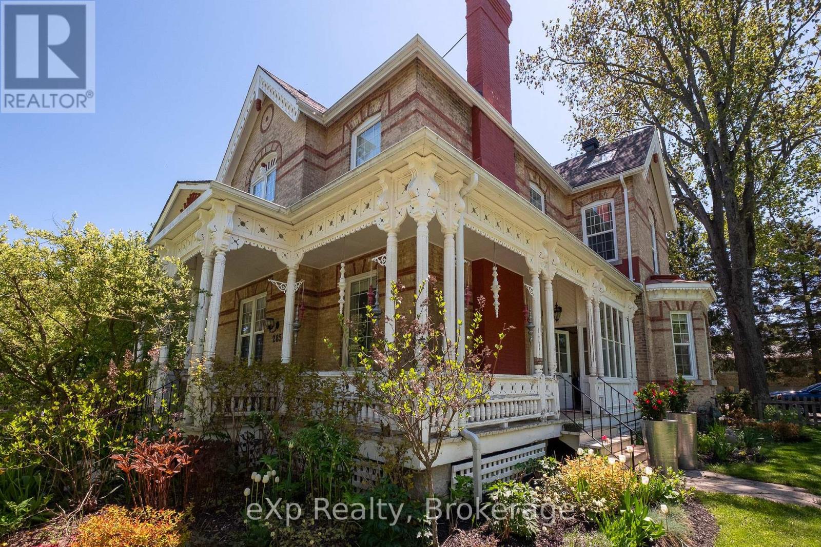 285 MARY STREET