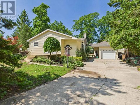 213 HURON RD, R. R. #1 ROAD Huron-Kinloss ON N2Z2X3