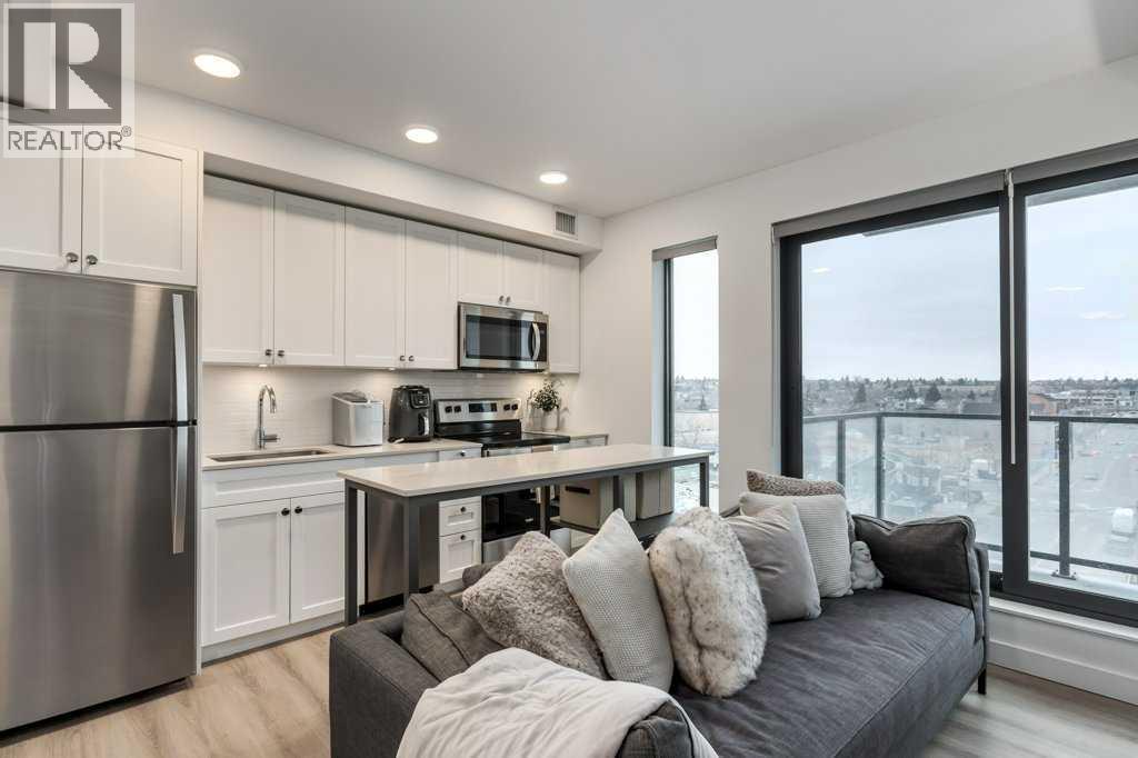 608, 123 4 Street NE