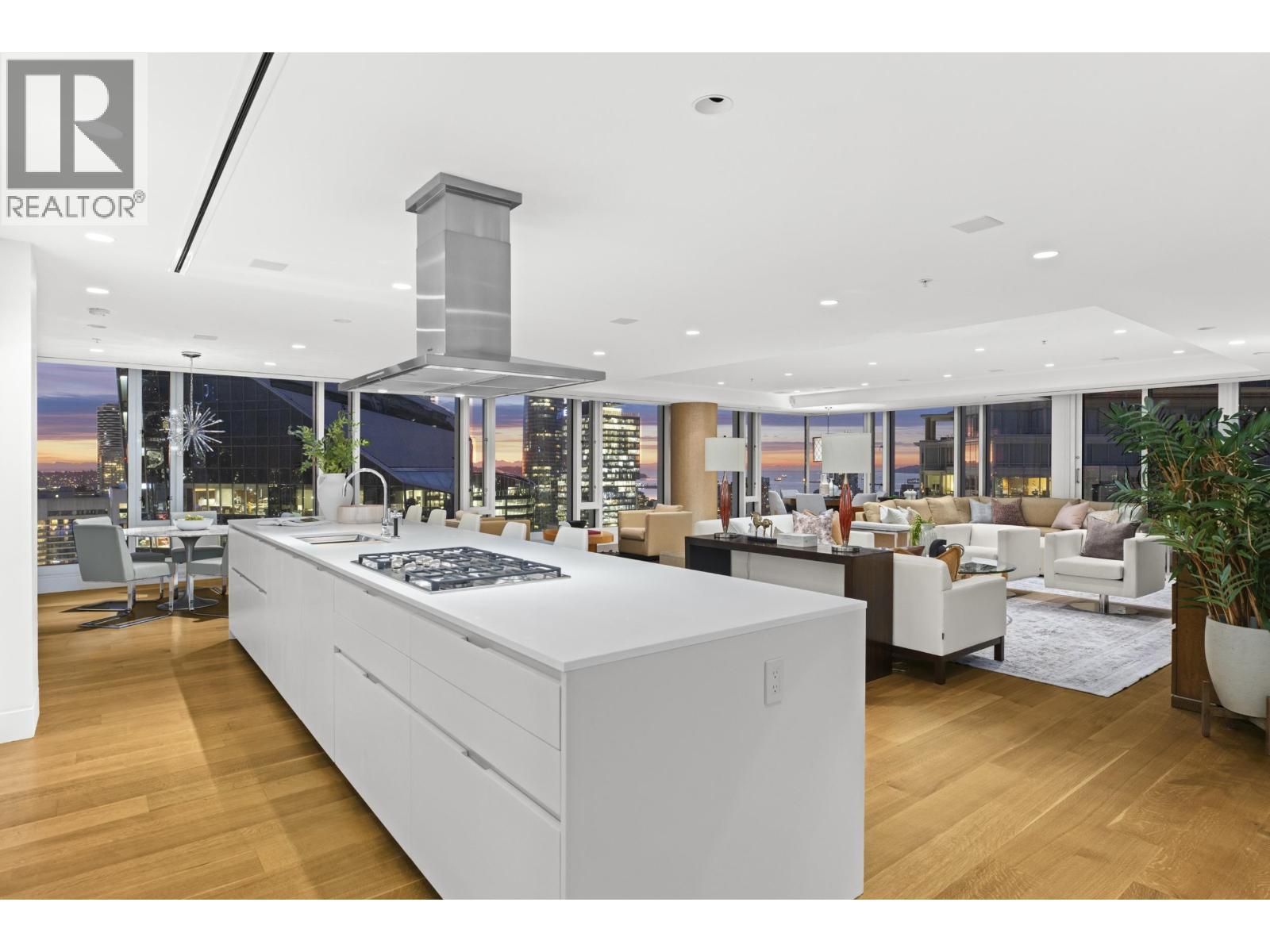 4602 1011 W CORDOVA STREET