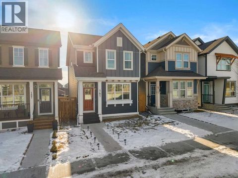 161 Lavender Manor SE Calgary AB T3S0G7