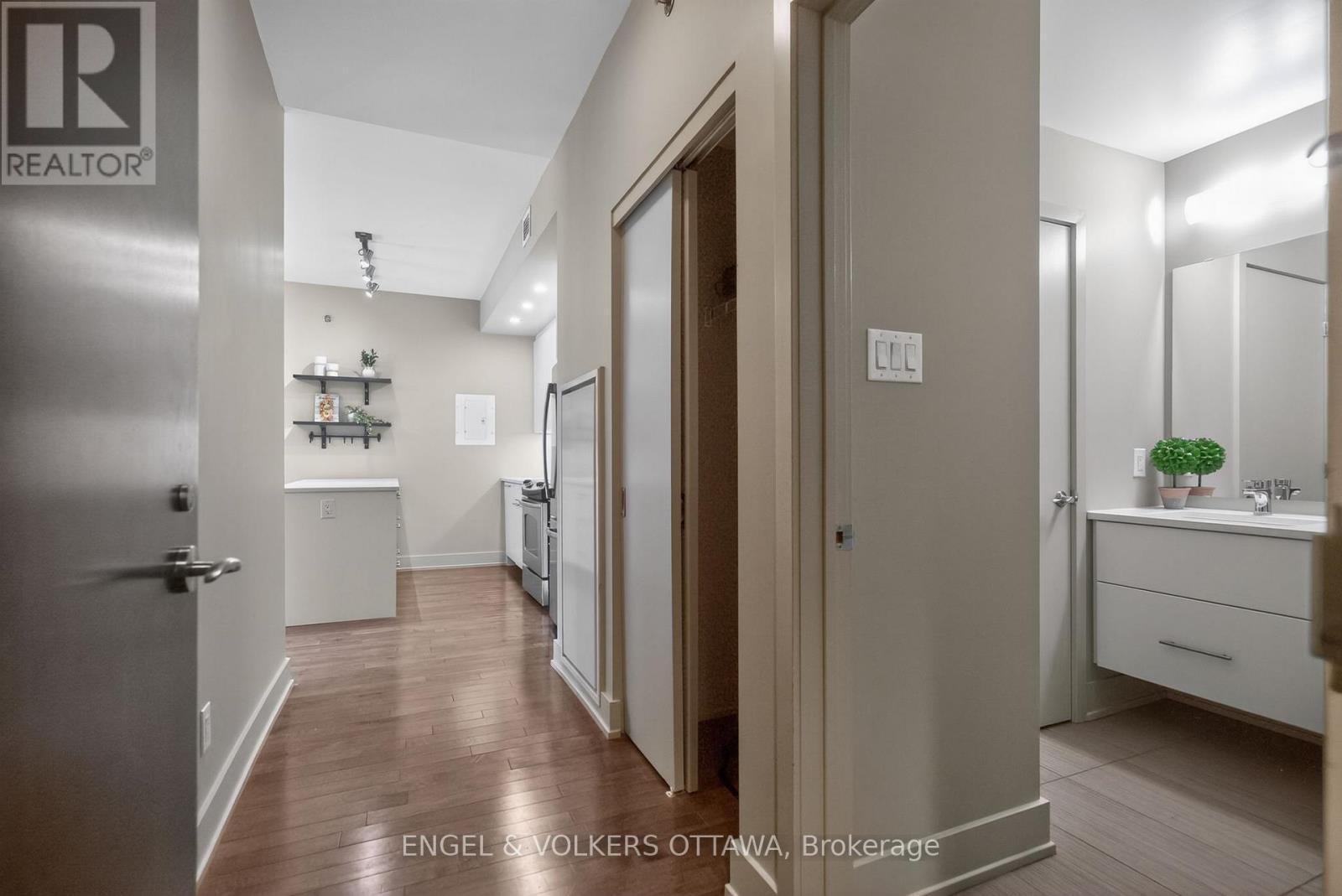 507 - 108 RICHMOND ROAD