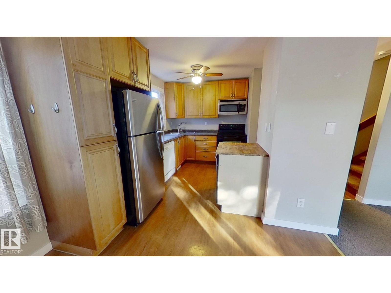 668 LAKEWOOD RD N NW