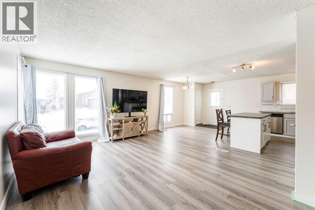 147 Templewood Drive NE