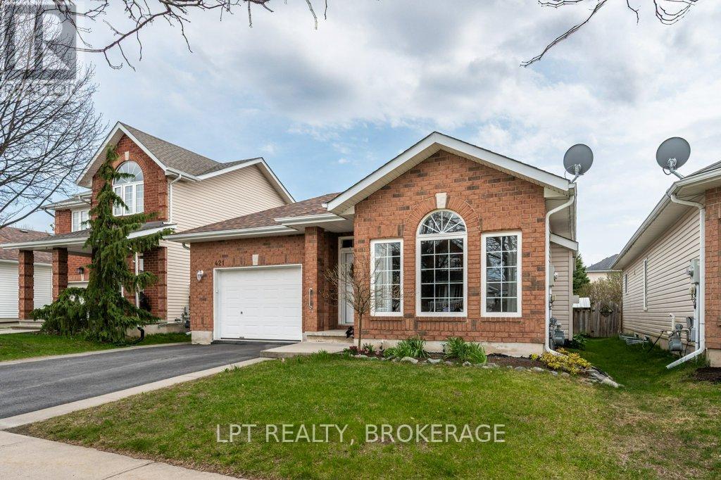421 COOKE CRESCENT