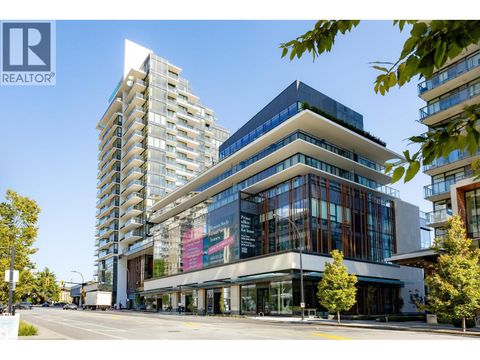 703 135 E 13TH STREET North Vancouver BC V7L0J8