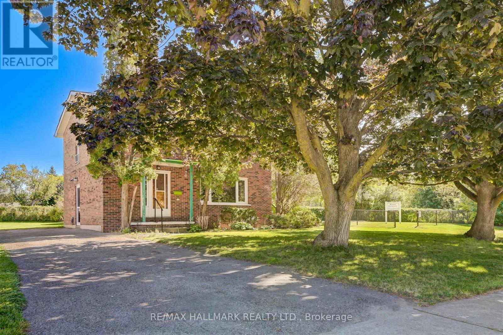 Photo 1 of 40 — 7 Wales, Markham, ON L3P2C2