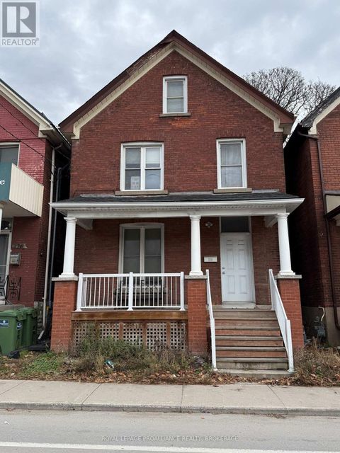 215 DIVISION STREET Kingston (East of Sir John A. Blvd) ON K7K3Z2