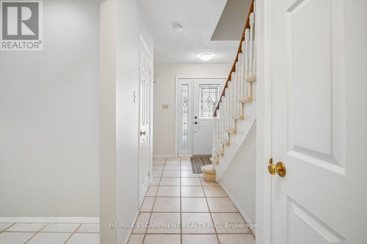 30 - 5255 LAKESHORE ROAD