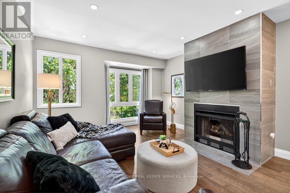 409 - 895 MAPLE AVENUE
