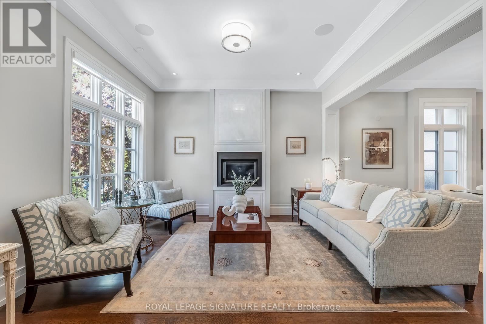 15 DELAVAN AVENUE
