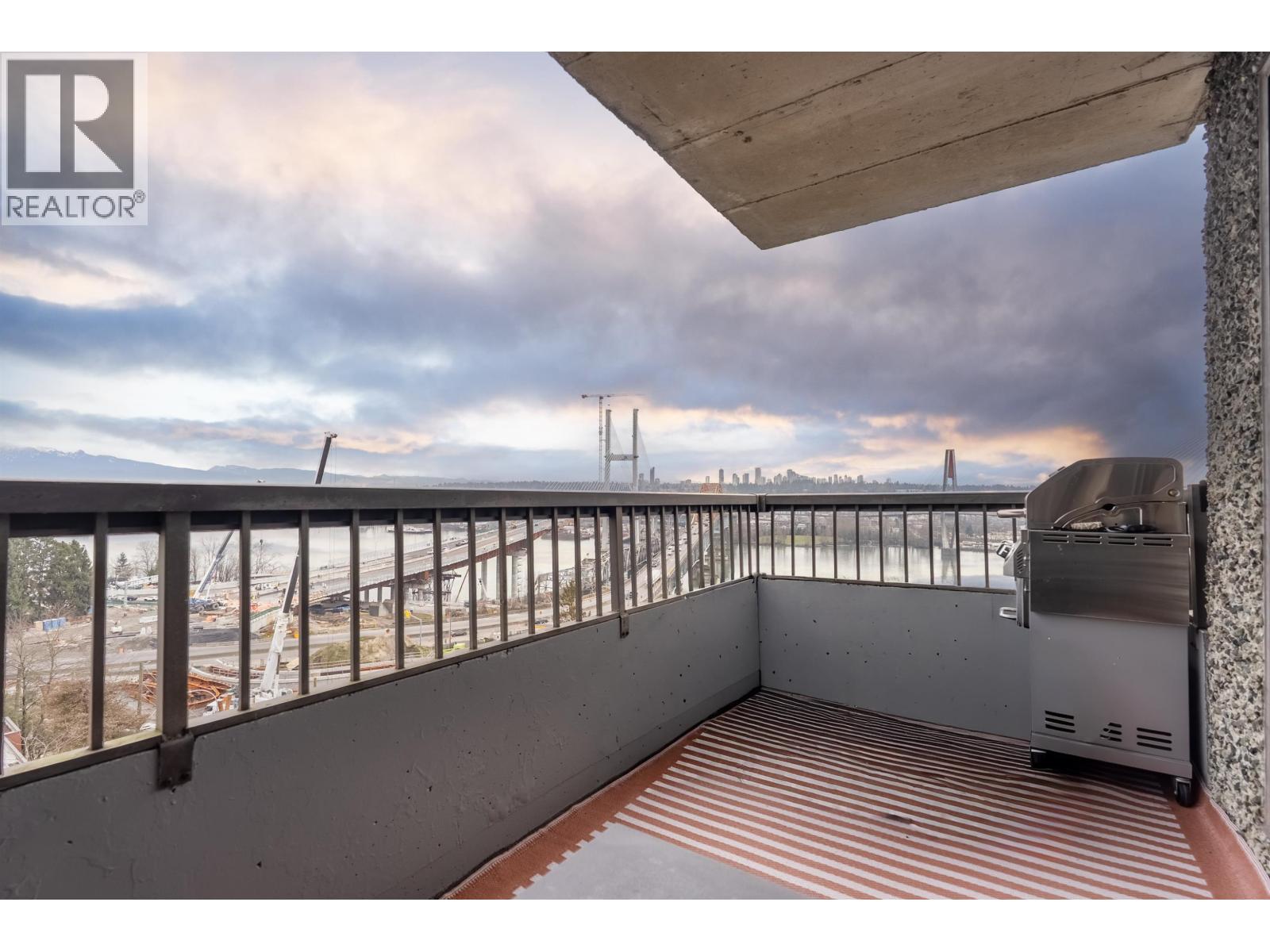 1002 47 AGNES STREET