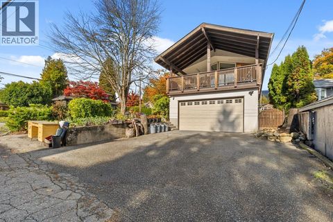 2142 ST. ANDREWS AVENUE North Vancouver BC V7L3M5
