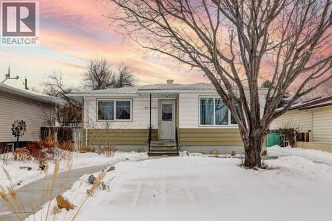 417 27 Street S Lethbridge AB T1J3S1