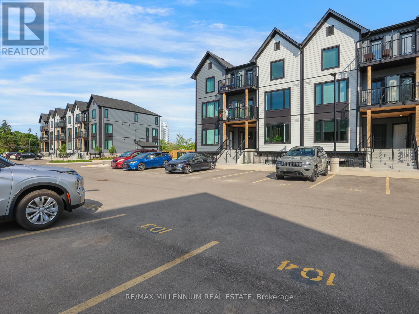 206 - 708 WOOLWICH STREET
