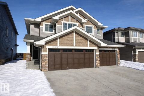 19634 29 AV NW Edmonton AB T6M1M2