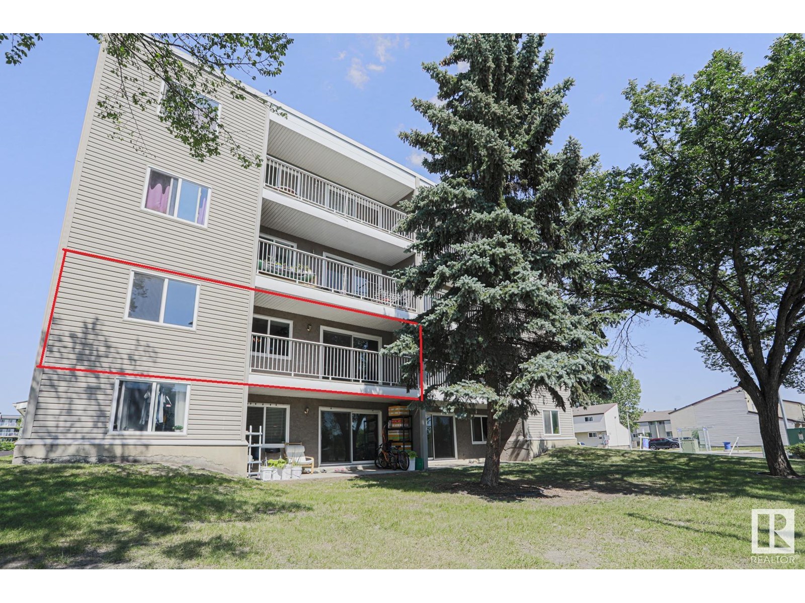 #211 18204 93 AV NW