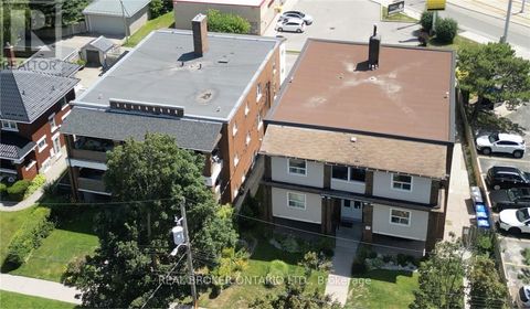 17 LOUISA STREET Kitchener ON N2H5L7