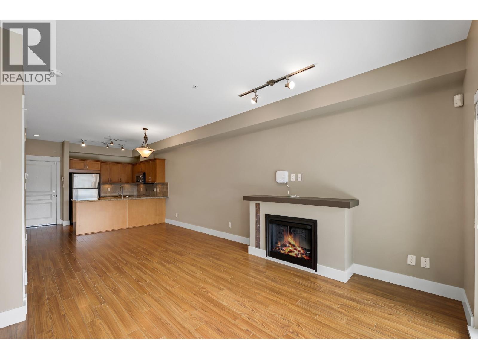318 1336 MAIN STREET