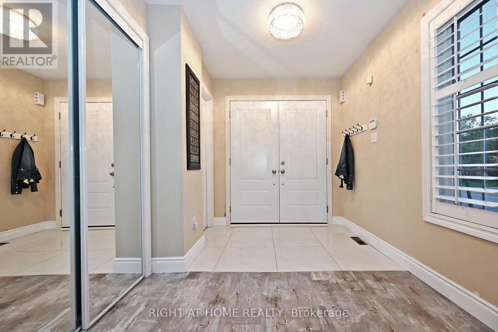 73 BLOOMGATE CRESCENT