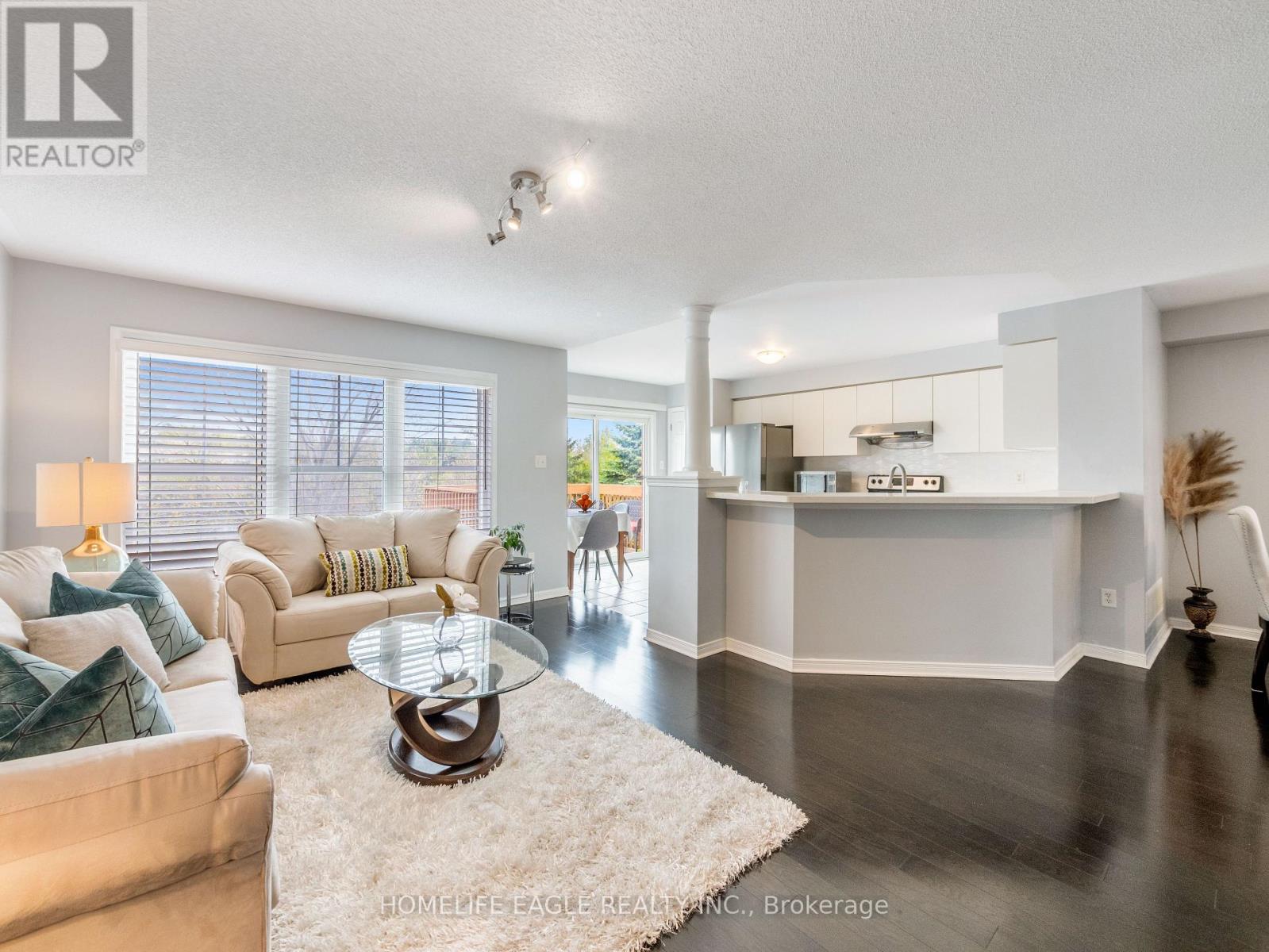 257 CHILCOTT CRESCENT