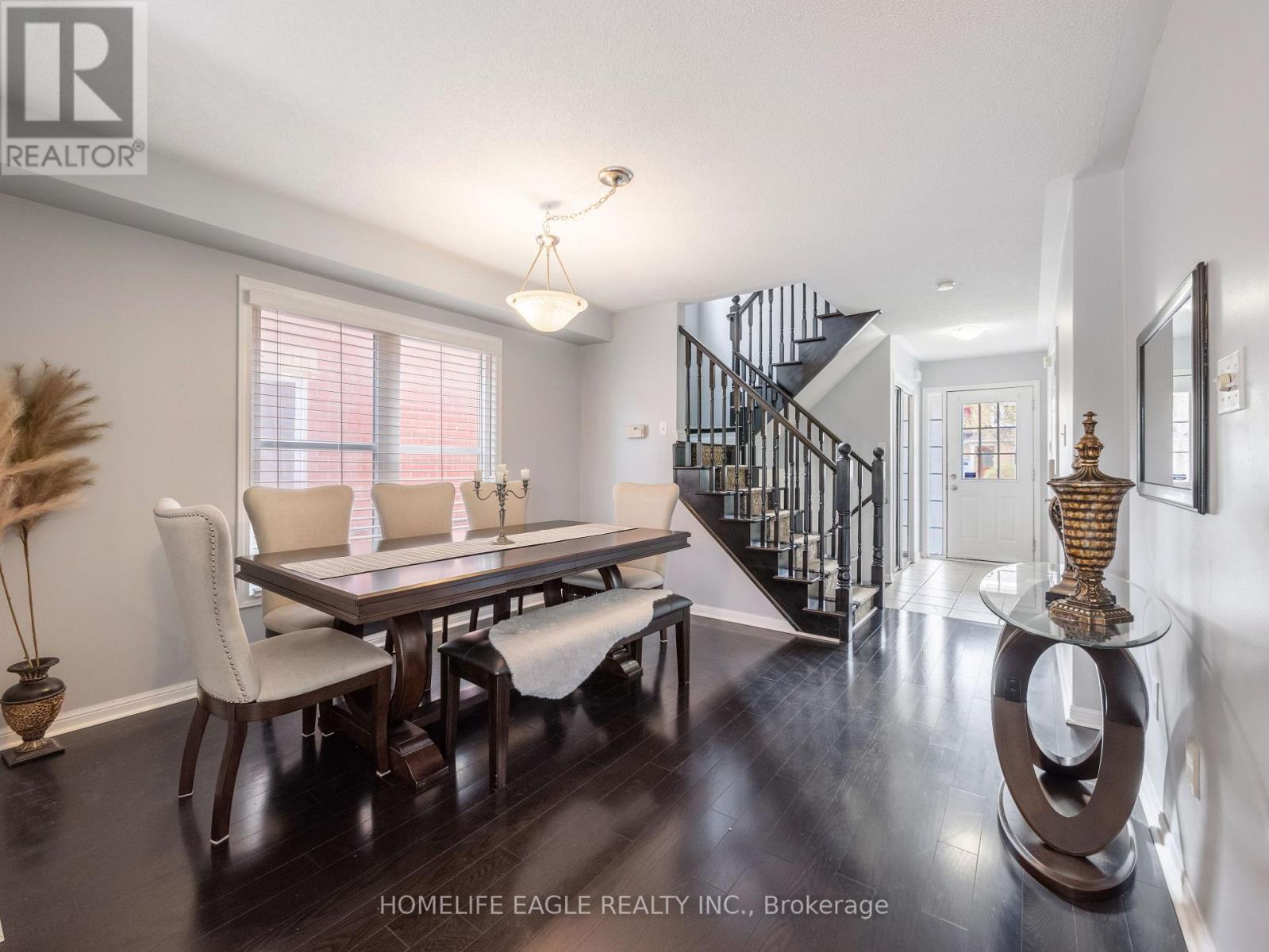 257 CHILCOTT CRESCENT
