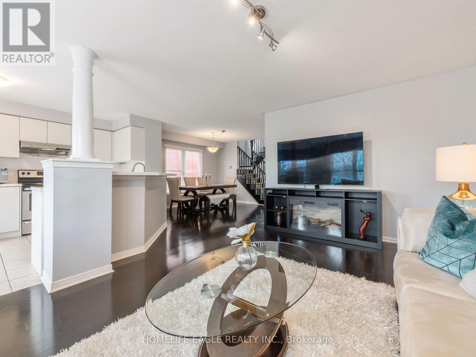 257 CHILCOTT CRESCENT