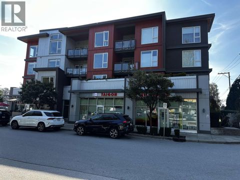 101 & 102 1209 W 16TH STREET North Vancouver BC V7P1R5