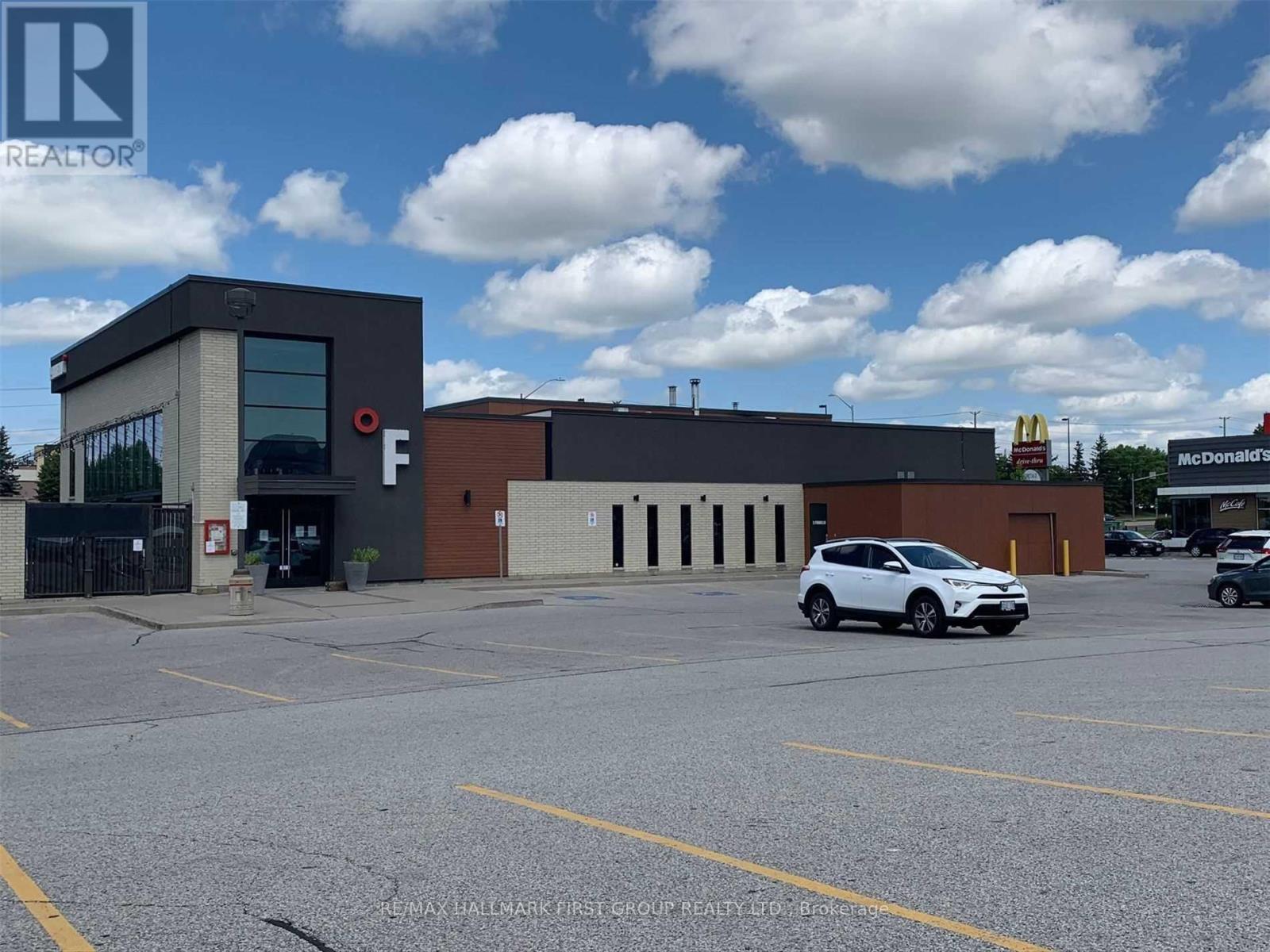 #8 - 145 KINGSTON ROAD E