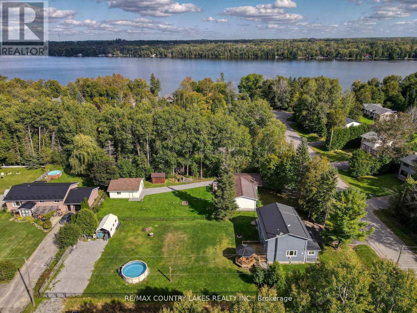 3 PINEWOOD BOULEVARD