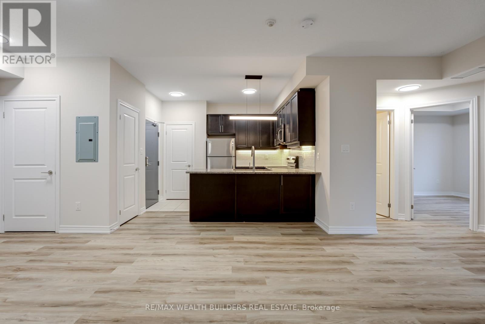 202 - 2333 SAWGRASS DRIVE